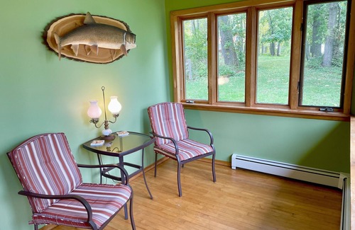 Isle Casa | The Hill House. A peaceful lake home on the shoreline of Mille Lacs Lake.