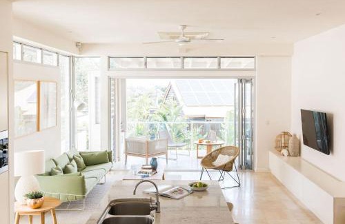Sunshine Beach Villa | The Hill Street Villa offers private pool in stylish unit