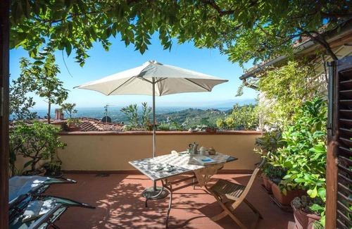 Massa Apartamento | The hill terrace