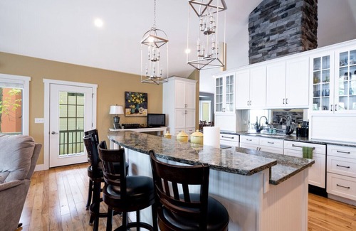 Brooklyn Casa | The Hilltop Estate at Wamplers Lake #Lakefront# #Amazing Views#