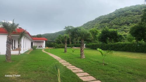 Jacobpura Complejo | The Hilltop Heaven