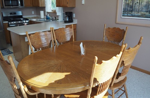 Frankfort Casa | The Hilltop Retreat - QUIET, PEACEFUL, & FAMILY-ORIENTED WITH GREAT VIEWS AND A/C!
