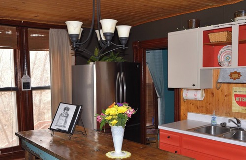 Hot Springs Apartamento | The “Historic” Burdette House - EST. 1891 2nd Floor Western Suite