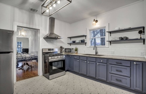 Belton Casa | The Historic Pearl