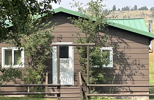 Roscoe Cabina | The Historic Stokke Cabin on 12000 Acres