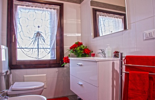 Montagnana Cama Y Desayuno | B&B History Apartment - Luminoso y tranquilo en el corazón de un pueblo medieval