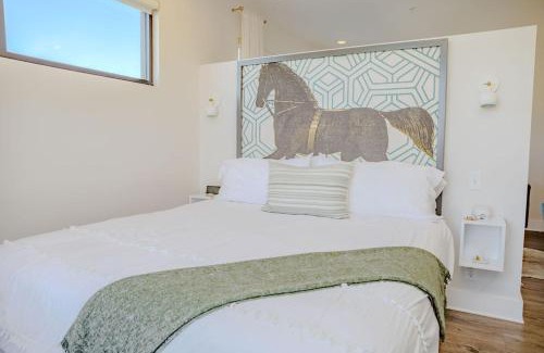 River District Hotel | The Hive 301 King Suite