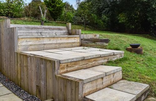 Elmsted Casa | The Hobbit House