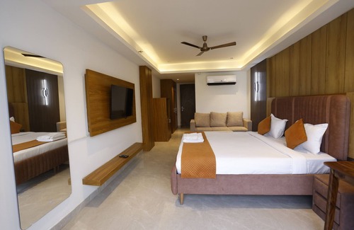 Noida Hotel | The Hoften Lotus Court Noida