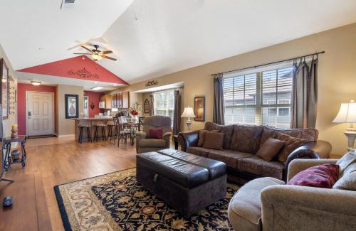 Branson West Casa | The Hogue Penthouse - Unwind and Relax