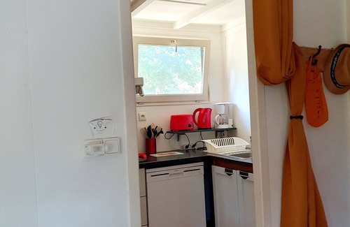 Leon Casa | La casa de vacaciones en medio de 70 hectáreas de pino cerca de la playa.