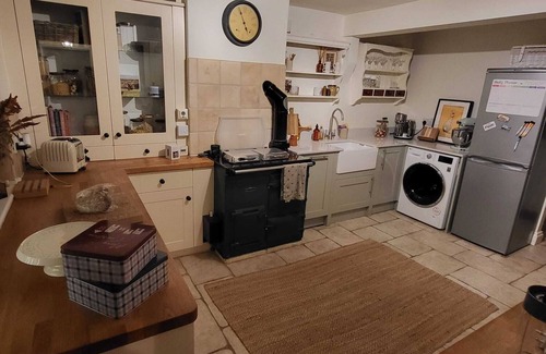 Longborough Cabaña | THE HOLIDAY!nChristmas Cottage