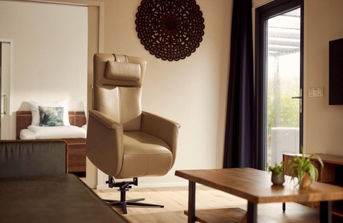 Kotten Casa | The holiday villa Amalia 2 is wheelchair friendly and has a cozy, spacious, and homely living room with an open kitchen, 1 bedroom, and a spacious outdoor area.