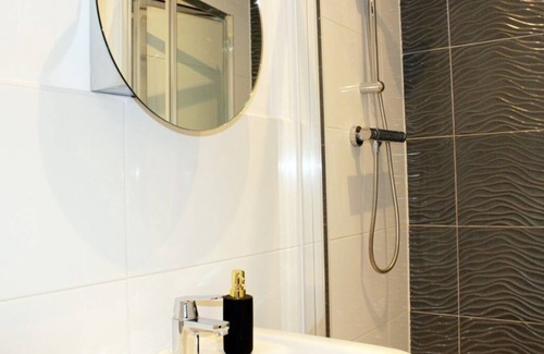 Peterborough Casa | Ejecutivo-Vista a la Ciudad-Casa-Baño Privado-Pearl