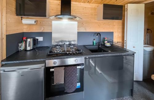 Ham Casa | The Homestead Compact