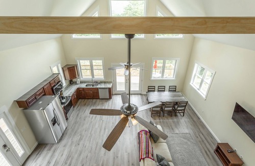 Wildwood Casa | The Honeysuckle - PMI Scenic City Rental