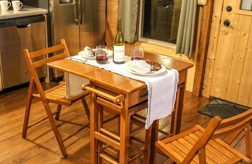 Black Mountain Cabina | The Hoot Owl - New Cabin in Black Mountain w/ views & discount Biltmore tickets!