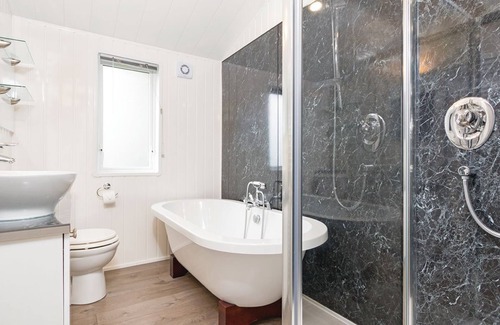 Dawlish Cabina | 2 bedroom accommodation in Dawlish