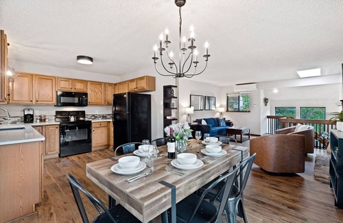 Fort Collins Casa | The Horsetooth Stoop | Biking, Boating & Sunsets
