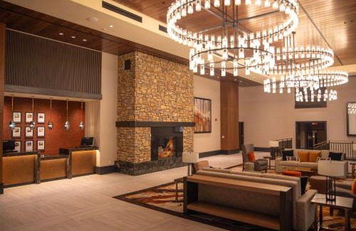 Tuolumne Complejo | The Hotel at Black Oak Casino Resort