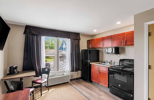 Saratoga Springs Hotel | The Hotel Saratoga, Ascend Hotel Collection