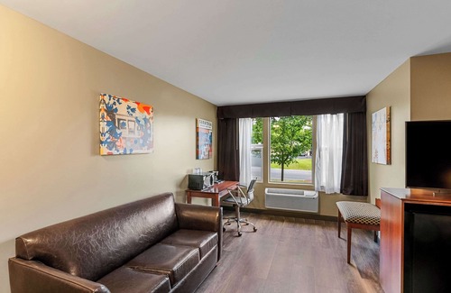 Saratoga Springs Hotel | The Hotel Saratoga, Ascend Hotel Collection