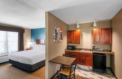 Saratoga Springs Hotel | The Hotel Saratoga, Ascend Hotel Collection