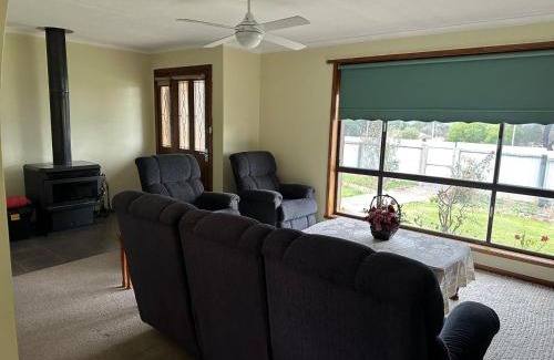 Cobden Casa | The House in Large Garden