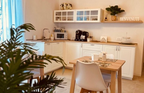 Scandiano Cama Y Desayuno | The house in the woods room 1 surrounded by greenery, a few minutes from reggioE and Modena
