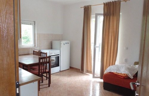 Zeljeznica Apartamento | La casa está en un lugar tranquilo.