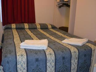 Warwick Hotel | The House on Warwick