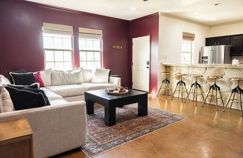 Wellborn Casa | The Howdy Hangout near Texas A&M and Kyle Field