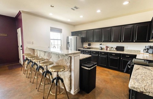 Wellborn Casa | The Howdy Hangout near Texas A&M and Kyle Field