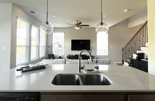 Kyle Casa | The Howdy House: Modern Western Retreat Near ATX