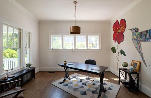 Old Irving Park Casa | The Hummingbird House
