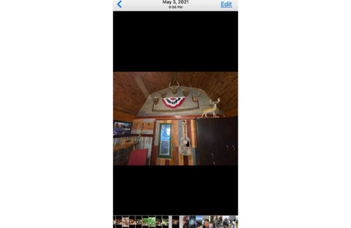 Dunlap Cabina | The Hunting Cabin is on 10.5 secluded wooded acres