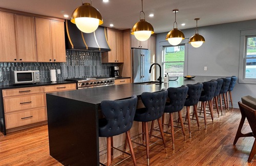 Skyland Casa | The Huntly Estate | Asheville Retreat | The Lodge + The Grange | Weddings & Events