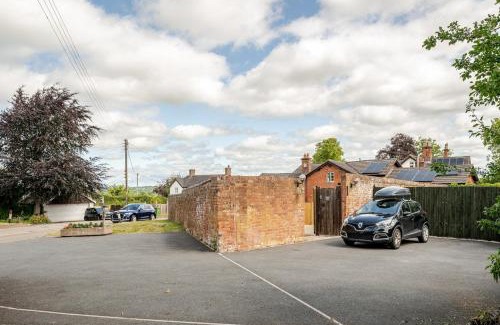 Cosford Casa | The Hurst Coach House
