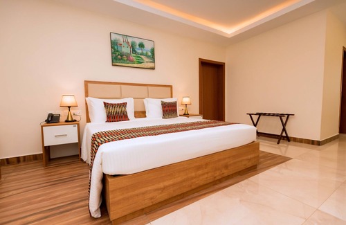Kigali Hotel | The Hut Restaurant & Boutique hotel