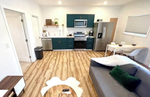 Tri-Cities Casa | "The Hygge" 1-bedroom private ground floor apartment in charming Kennewick