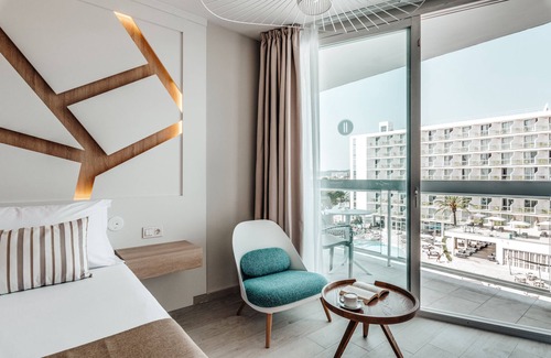 Ciudad de Ibiza Hotel | The Ibiza Twiins Hotel