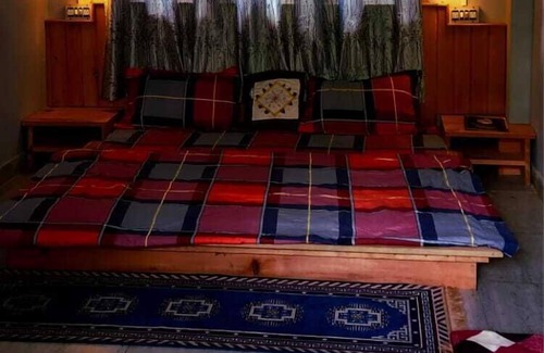Kasol Hotel | The Ice Blue