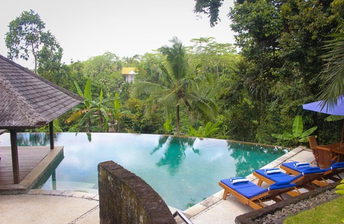 Ubud City-Centre Villa | The Ikat Villa