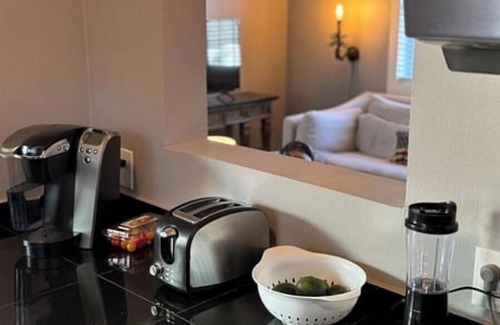 Greater East End Apartamento | The Independant [Top Floor]