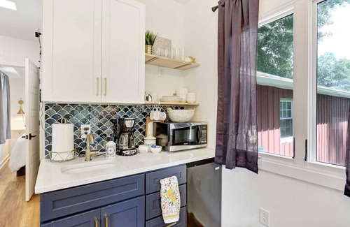 Greenville Casa | The Indigo Tiny House on The Saluda River