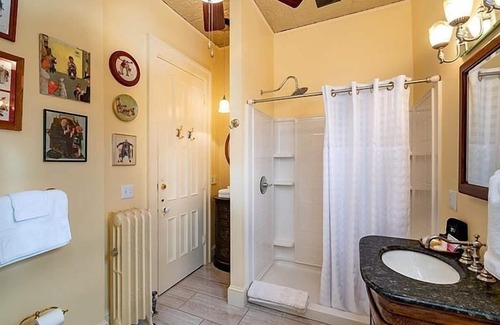 Sodus Cama Y Desayuno | The Inn at Burnap's