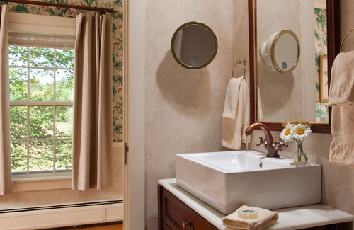 Waitsfield Cama Y Desayuno | The Inn at Round Barn Farm