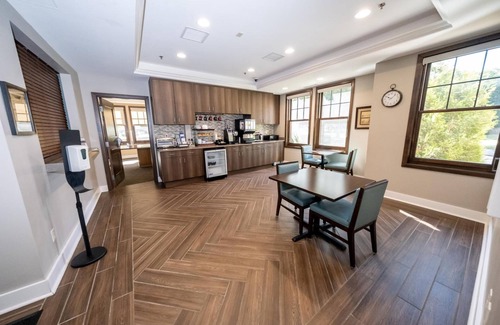 Faribault Cama Y Desayuno | The Inn at Shattuck St. Mary's