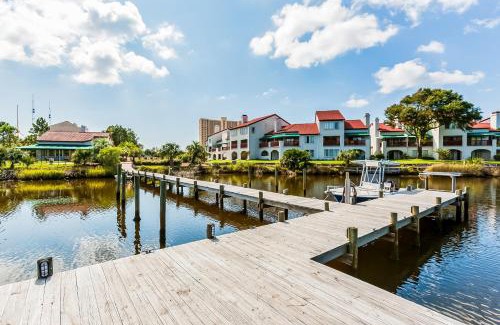 Gulf Lagoon Beach Hotel | The Inn at St Thomas Square 1304A