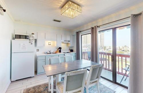 Gulf Lagoon Beach Hotel | The Inn at St Thomas Square 1304A